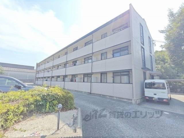 レオパレスサンブライト外観写真2