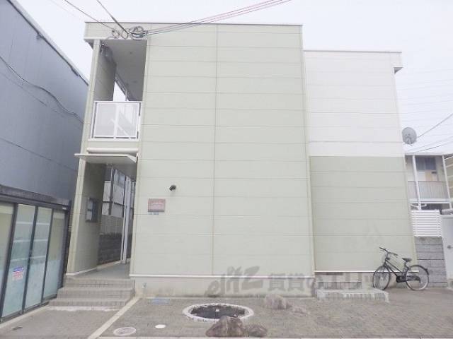 レオパレスブリリアント２外観写真1