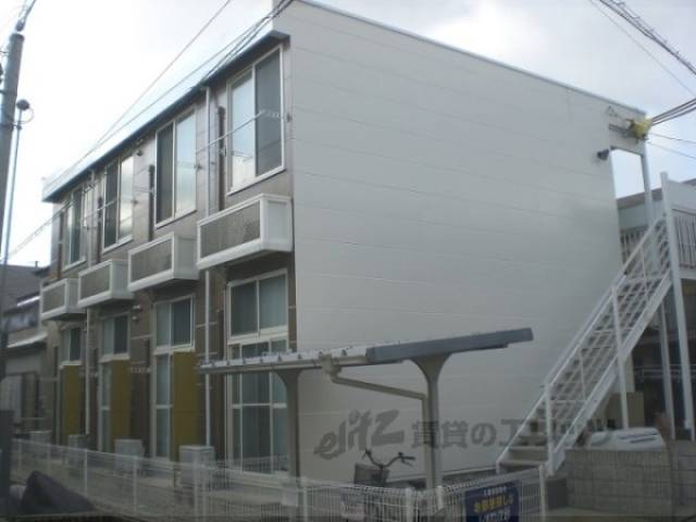 レオパレスルミエール外観写真1