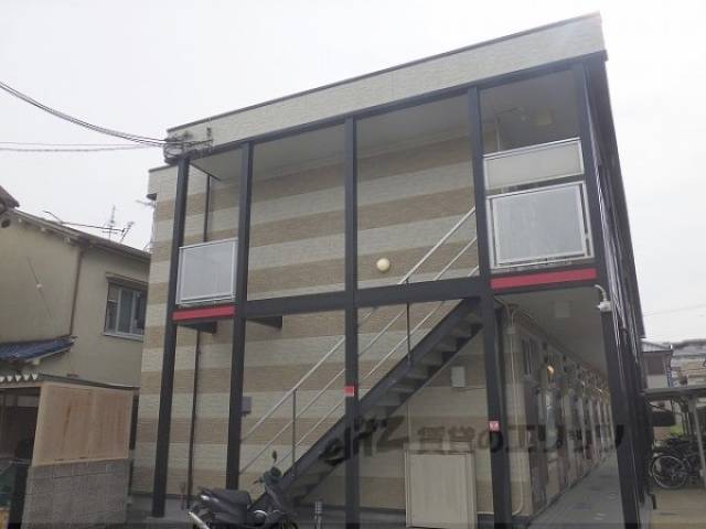 レオパレス上坂部外観写真2