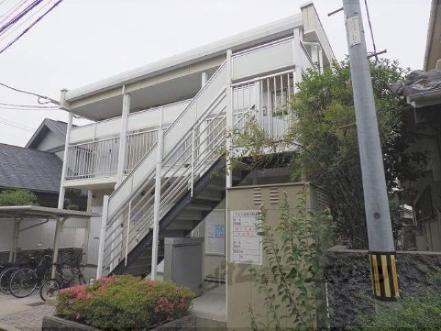 レオパレス近松２外観写真2