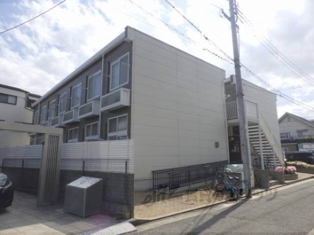 レオパレス秀外観写真1