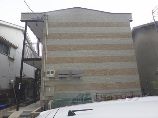 レオパレス上坂部２外観写真3