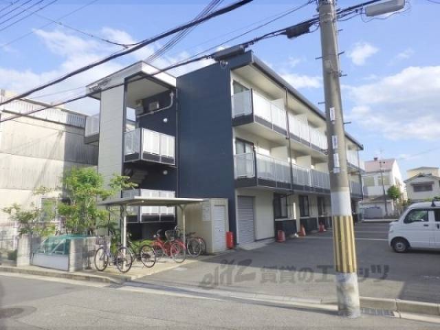 レオパレス曙外観写真1
