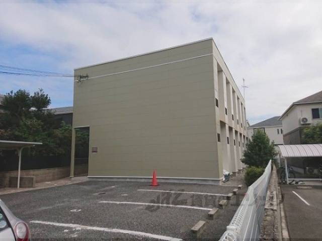 レオパレス猪名川外観写真1