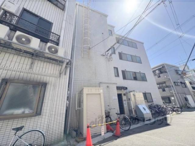 シャトレ小阪外観写真3