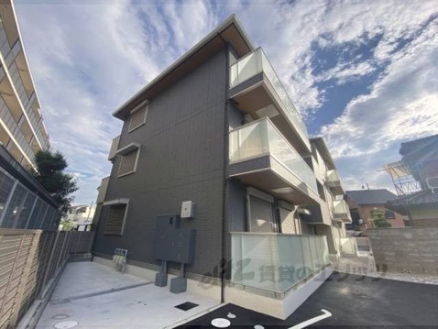 リベルテ四条梅津外観写真2