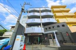 カミュエラ四条外観写真