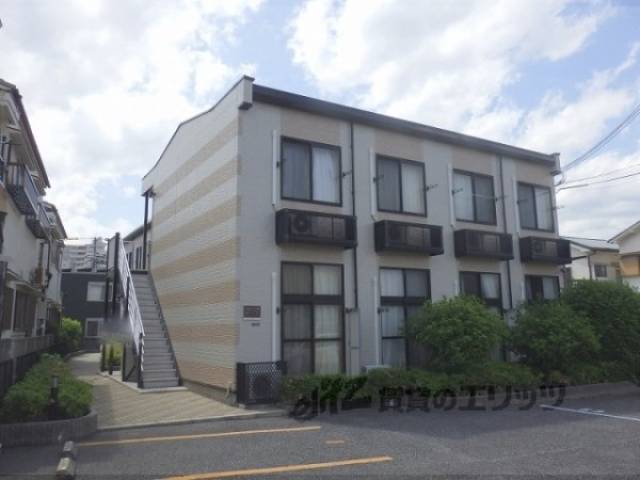 レオパレスＬｉｂｅｒｔｙ外観写真1