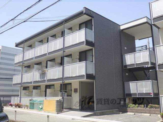 レオパレスたか外観写真1