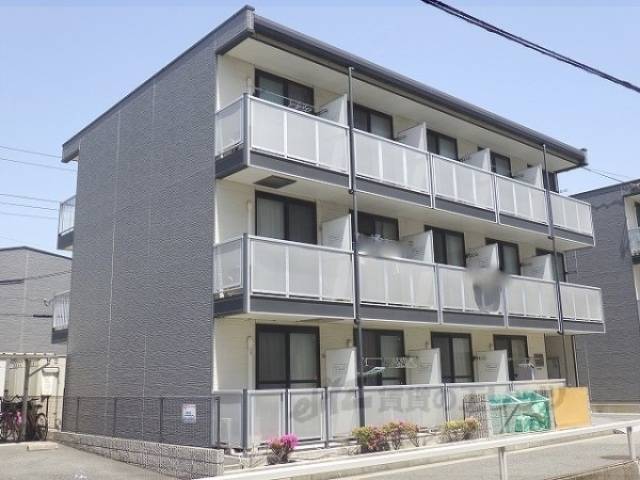 レオパレスたか外観写真2