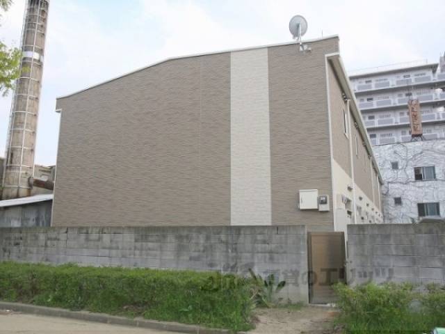 レオパレス東園田２外観写真1