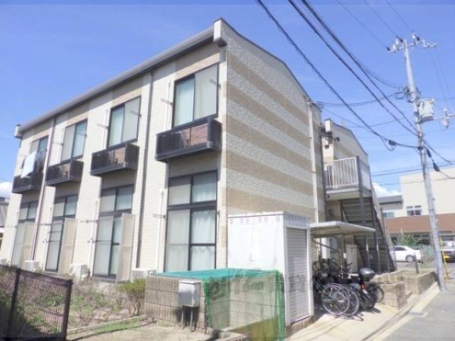 レオパレス道意１号外観写真1