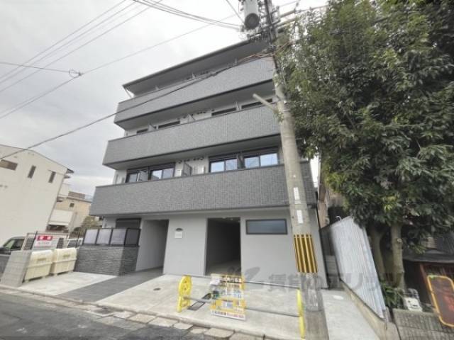 フラッティ烏丸十条外観写真3