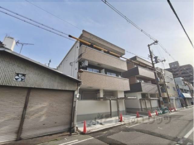 フジパレス小阪２番館外観写真3