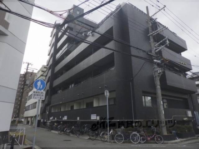 シロハイヌ尼崎外観写真1