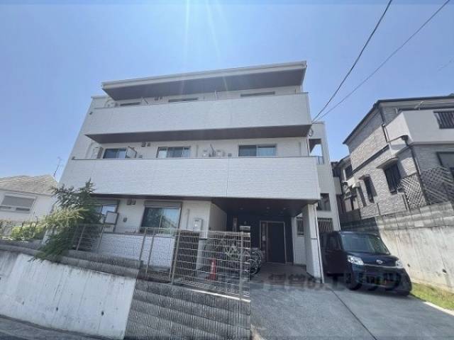 エルスタンザ伊丹外観写真1