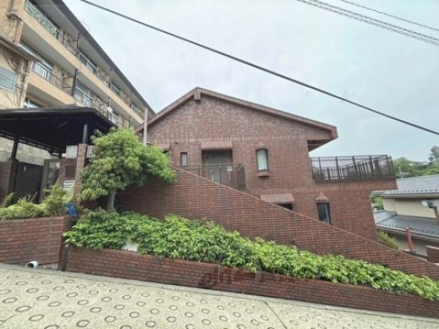 サンコスモ生駒外観写真3