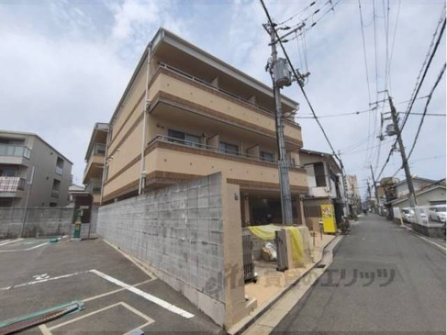 セレブ上小阪外観写真2