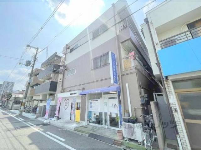 レジェンド小阪外観写真1