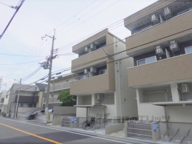 フジパレス阪急武庫之荘３番館外観写真1