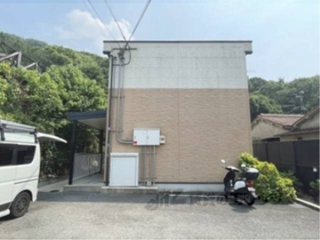 レオパレス枚岡ヒルズ外観写真1