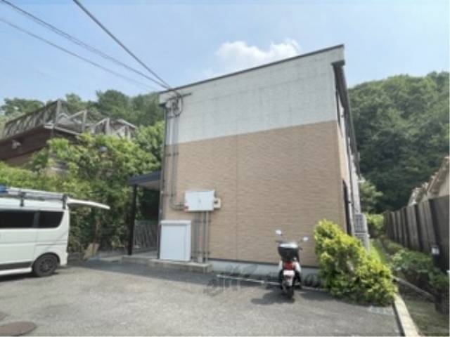 レオパレス枚岡ヒルズ外観写真2