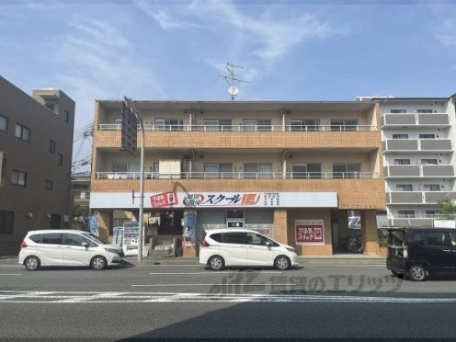 アースマンション外観写真1
