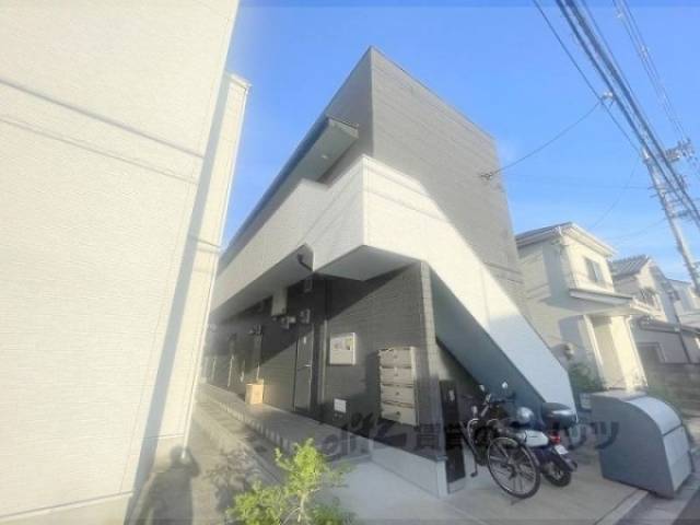 Ｌａｚｗａｒｄ　ＨｉｇａｓｈｉＯｓａｋａ外観写真3