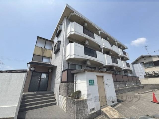 ホワイトハイツ外観写真1