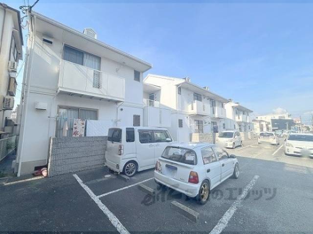 ホワイトヴィラ弐番館外観写真3