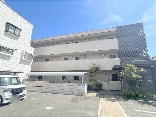 Ｙ’ｓ　ｃｏｕｒｔ外観写真3