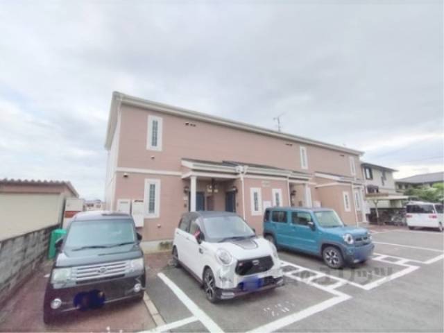 セブン　ピラ外観写真2