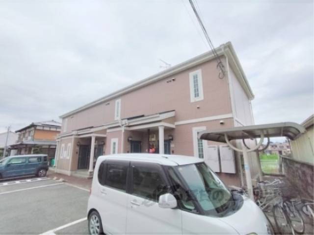 セブン　ピラ外観写真3