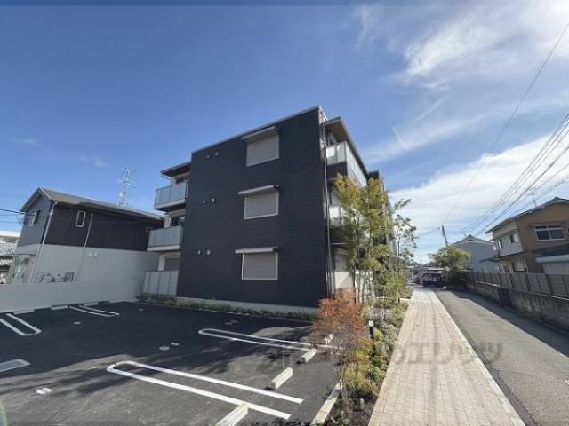 メゾン　ソラリス外観写真2
