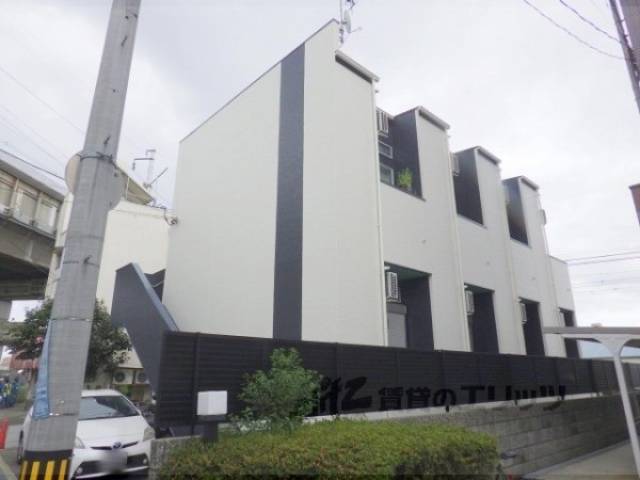 ｍａｃａｒｏｎ　ｍｏｕ　瓦宮外観写真1