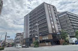 ホテルトラベルティン1階店舗外観写真