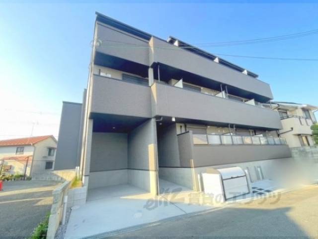 セレニティ下木田Ｂ棟外観写真2