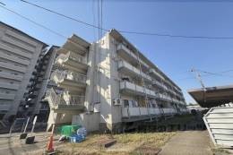 ビレッジハウス鴻池３号棟外観写真