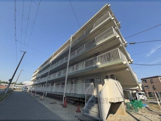 ビレッジハウス鴻池３号棟外観写真2