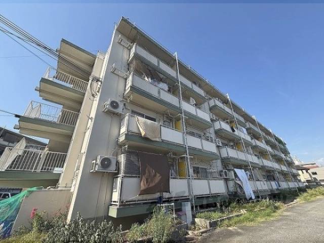 ビレッジハウス鴻池４号棟外観写真1