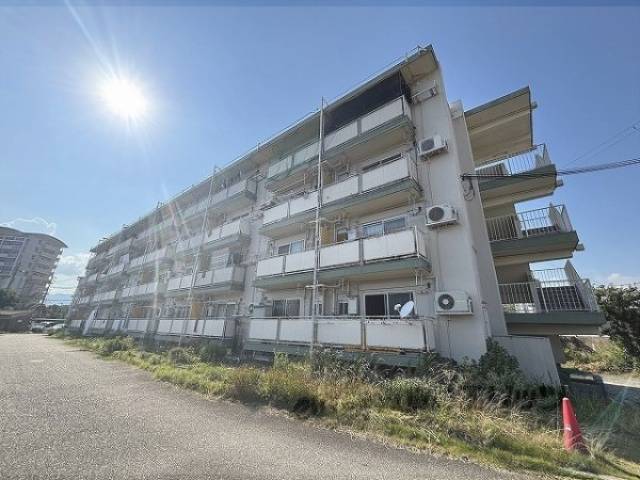 ビレッジハウス鴻池４号棟外観写真2