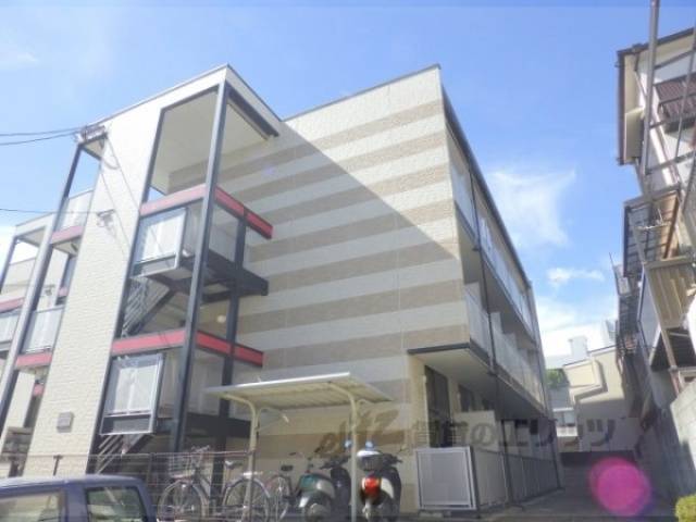 レオパレスカサグランデ外観写真1