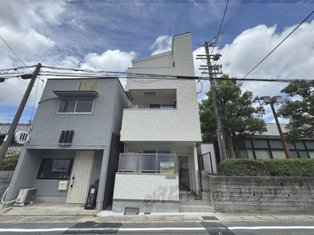 プラムコート椥辻外観写真1