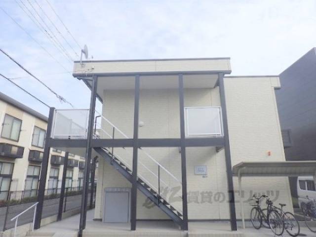 レオパレスポアロ外観写真2