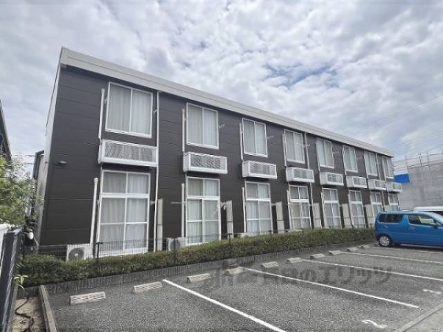 レオパレス政木外観写真1