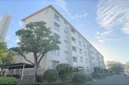 山田池住宅１２号棟外観写真
