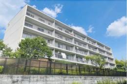 枚方ハイツ３号棟外観写真