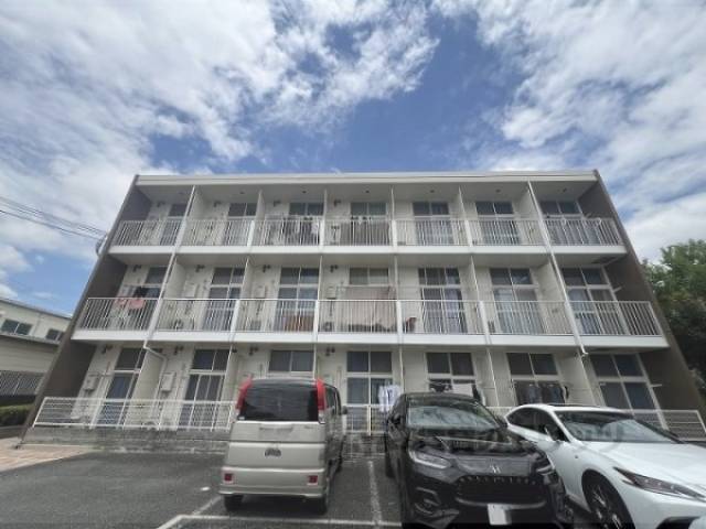 レオパレスルミユーナ外観写真1