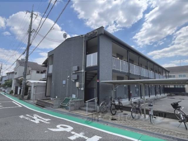 レオパレスリンネル外観写真1